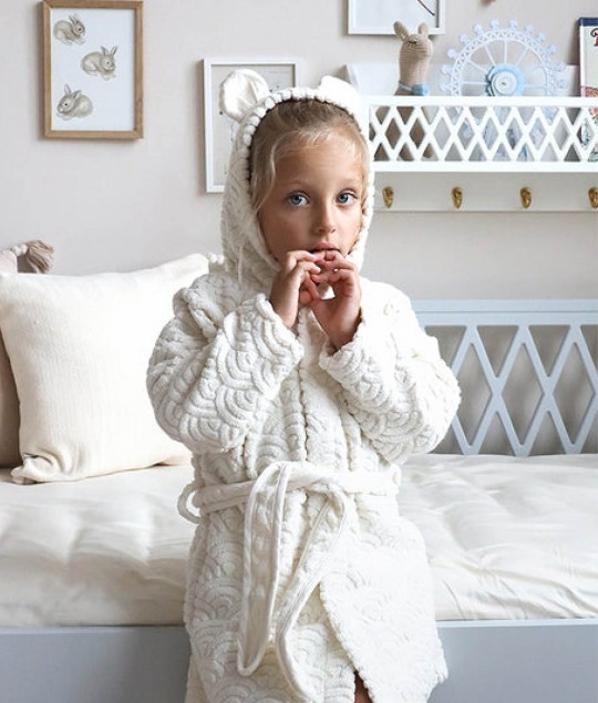 HOODED BATHROBE W/ EARS (OFF-WHITE)