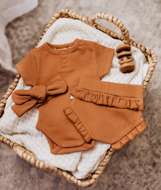 Chestnut Ribbed Topknot