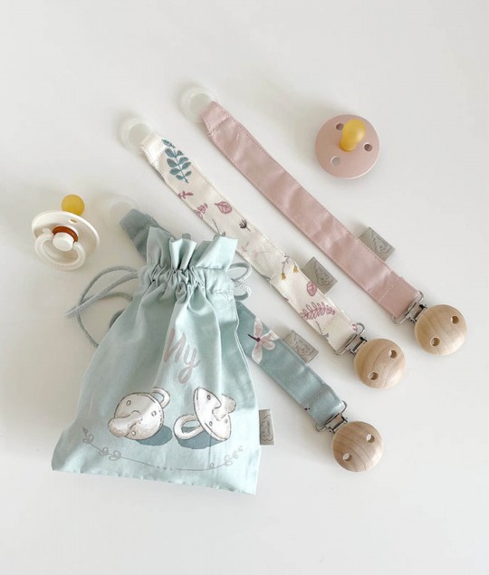 PACIFIER HOLDER - GOTS PRESSED LEAVES ROSE