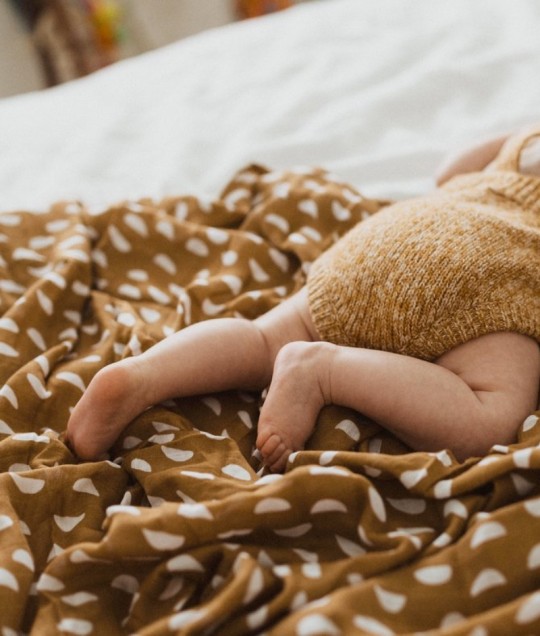 Organic Cotton + Bamboo Muslin Swaddle - PEBBLE