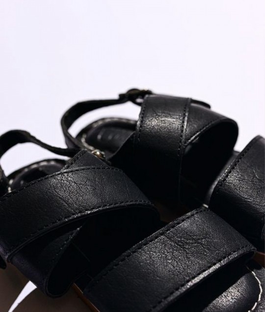 Sandal Black Criss Cross