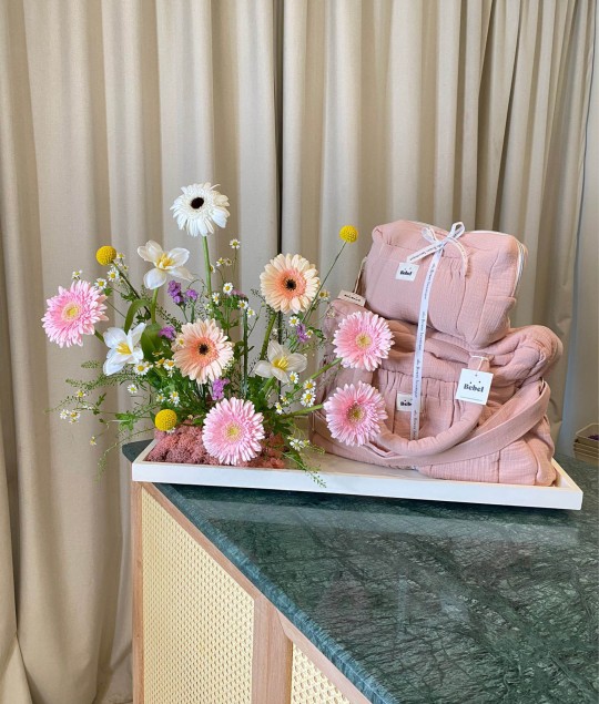 Rose Pink Flower Gift Set