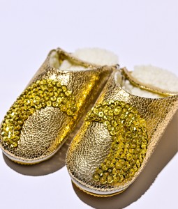 Shattered Gold Fur Gold Moon
