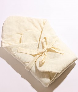 Muslin Baby Wrap with bow - Vanilla