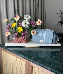 Lagoon Bag Flower Gift Set