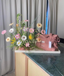 Middle Terracotta Flower Gift Set