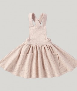 ORGANIC PINAFORE. BEIGE SPECKLED